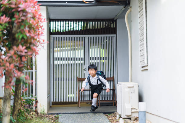 近年の小学生の体幹の弱さの原因とオステオパシー施術